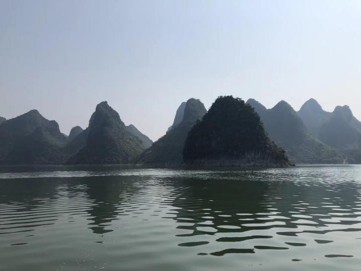 上林大龙湖景区好玩吗