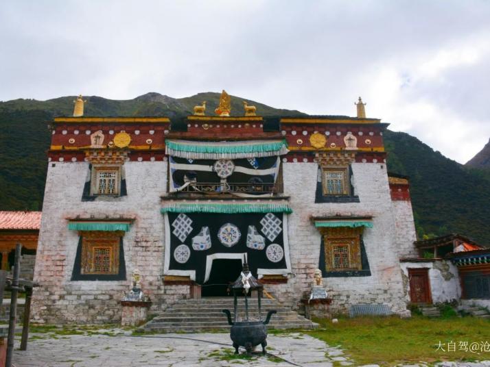 稻城冲古寺图片