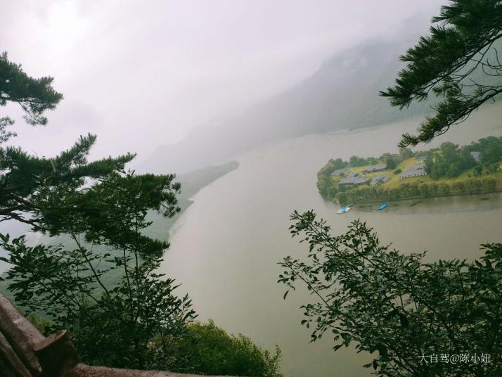 桓仁虎谷峡风景区
