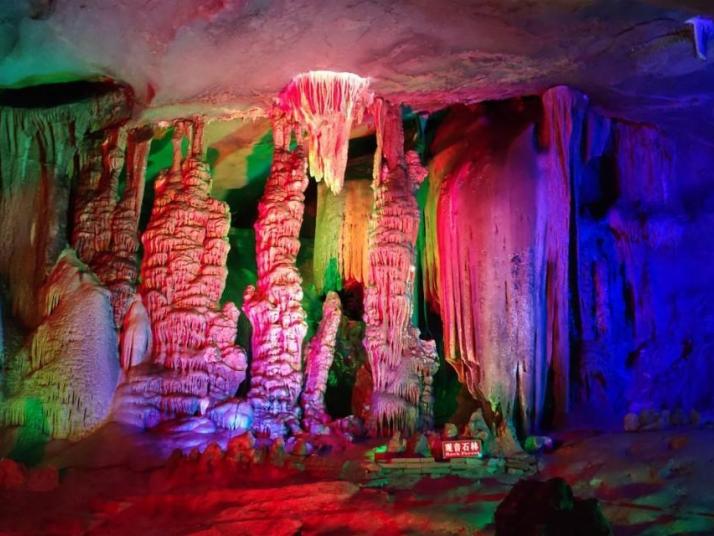 北流勾漏洞风景区图片