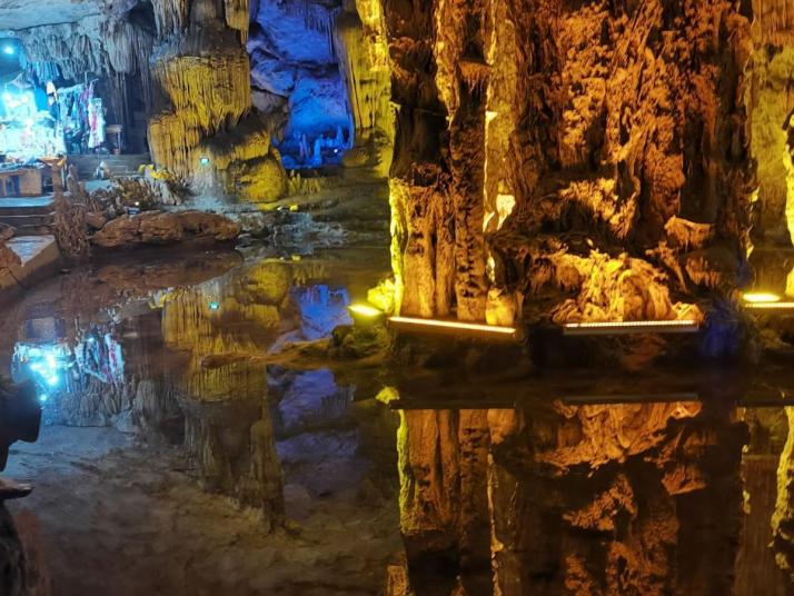 泸西阿庐古洞图片