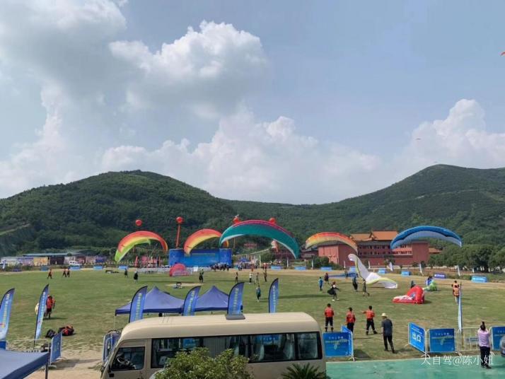 崇阳柃蜜小镇白崖山景区好玩吗